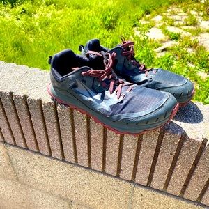 Altra lone peak 6